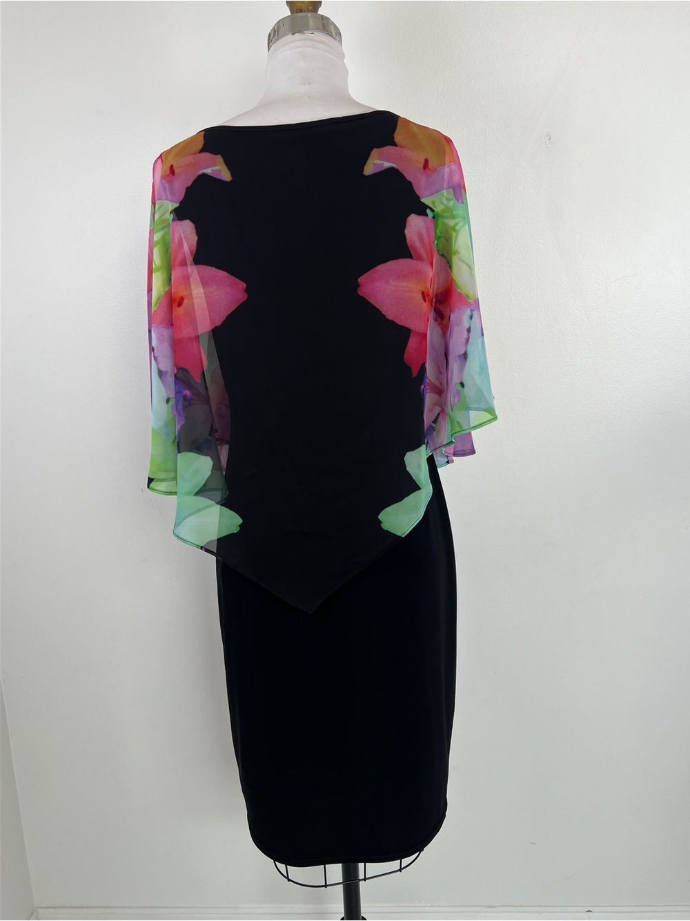 NWT! Joseph Ribkoff Black Dress Colorful Floral Chiffon Butterfly Sleeve Size 10 - Picture 7 of 10